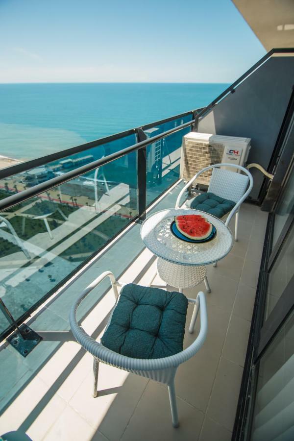 Orange Sky Apartments Beach Tower 巴统 外观 照片